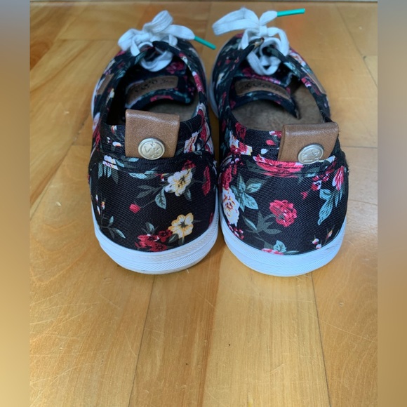 Konkrete women flower shoe size 7 - Picture 4 of 6